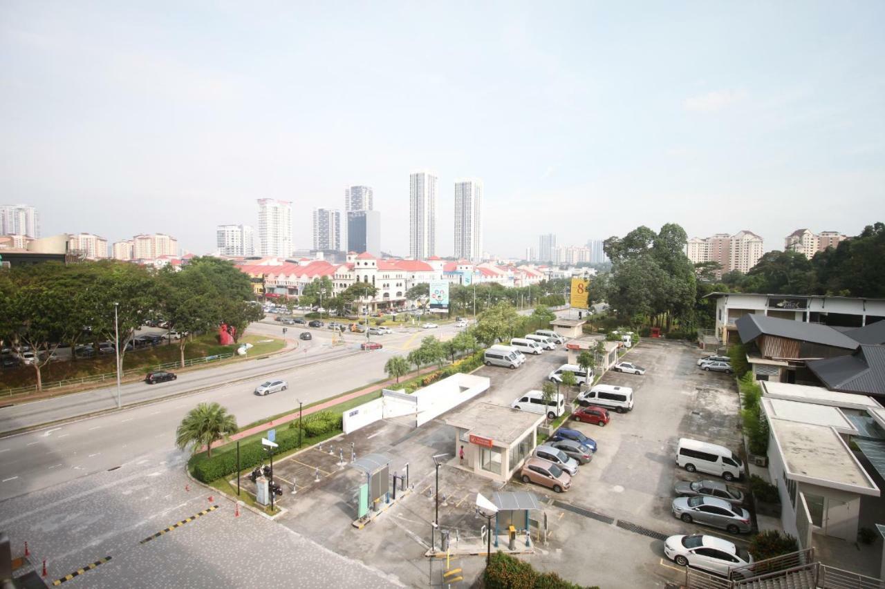 Tropical Hotel Kota Damansara Extérieur photo